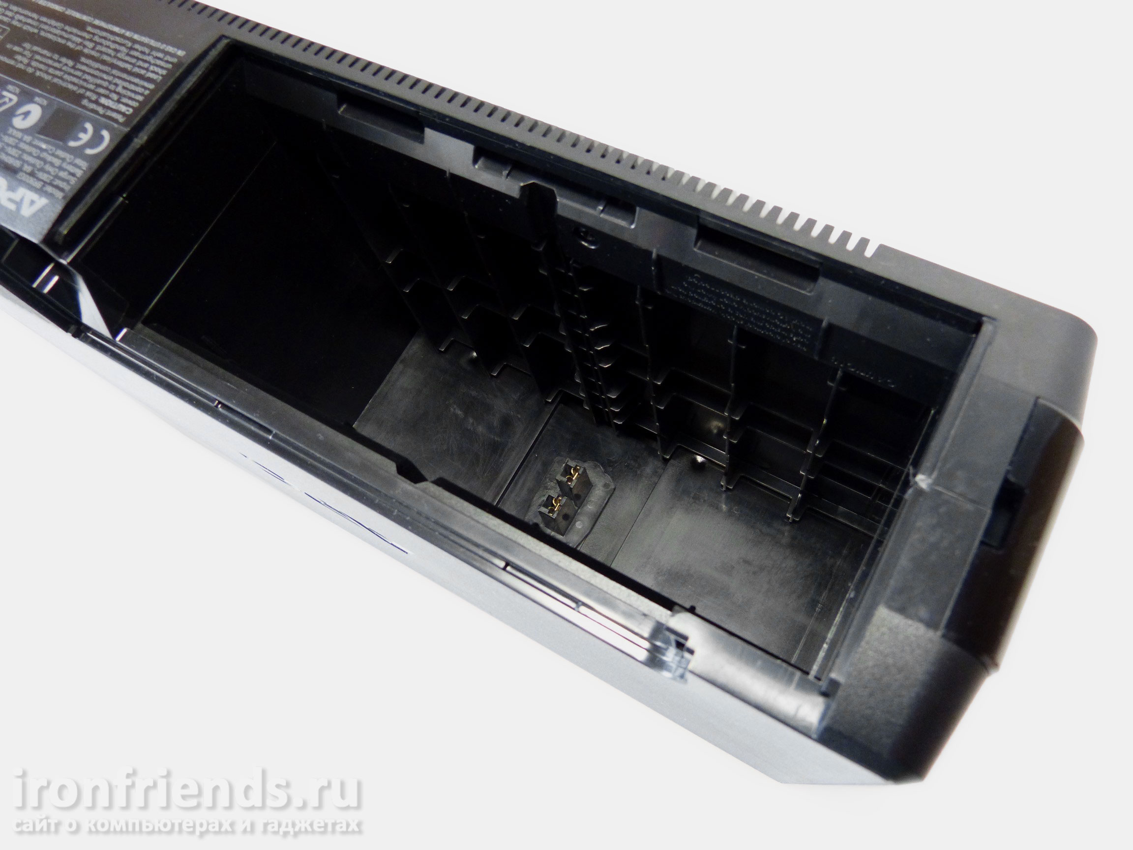 APC Back-UPS Pro 900 (BR900GI)