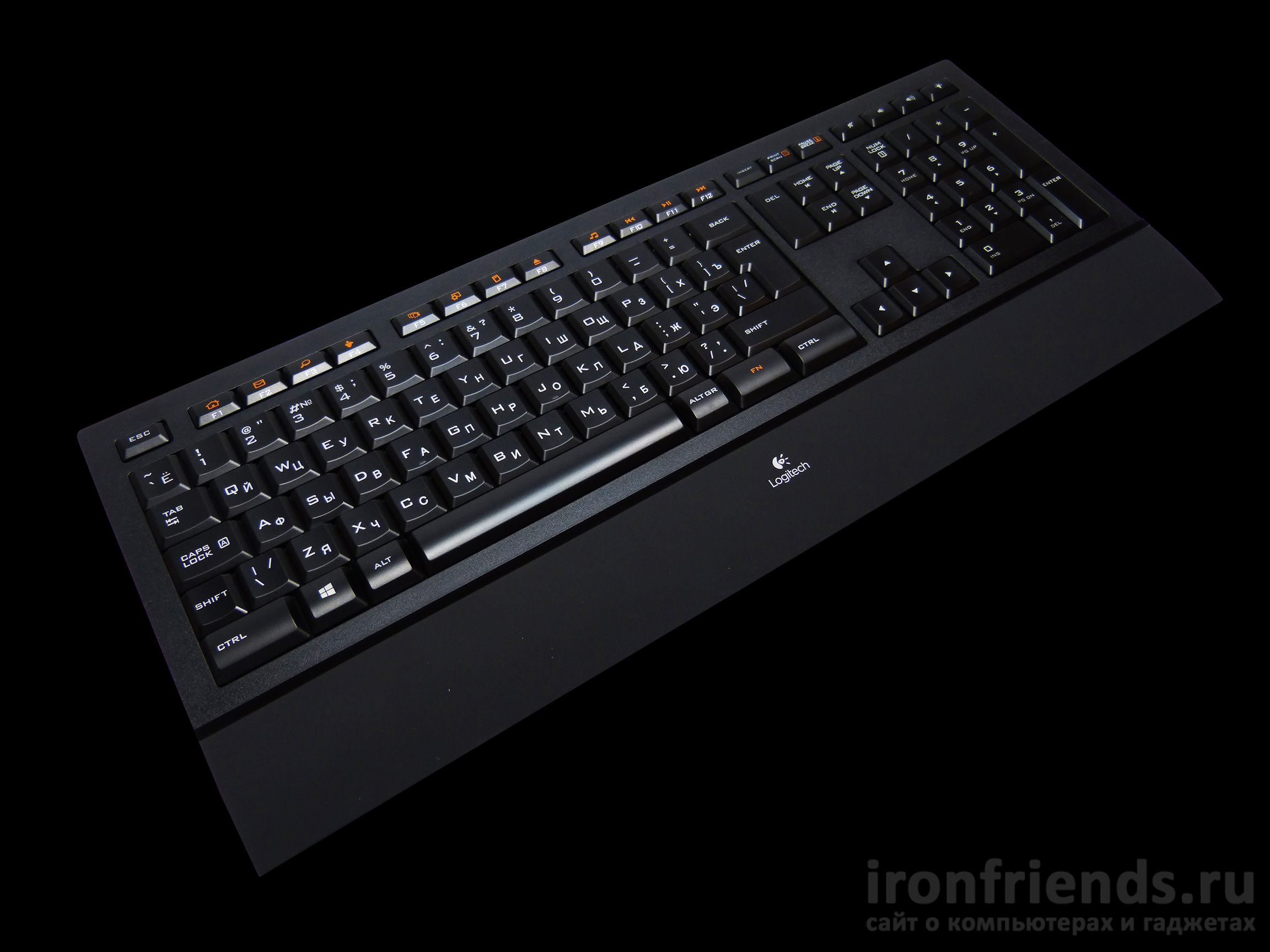 Подсветка клавиатуры Logitech K740 illuminated