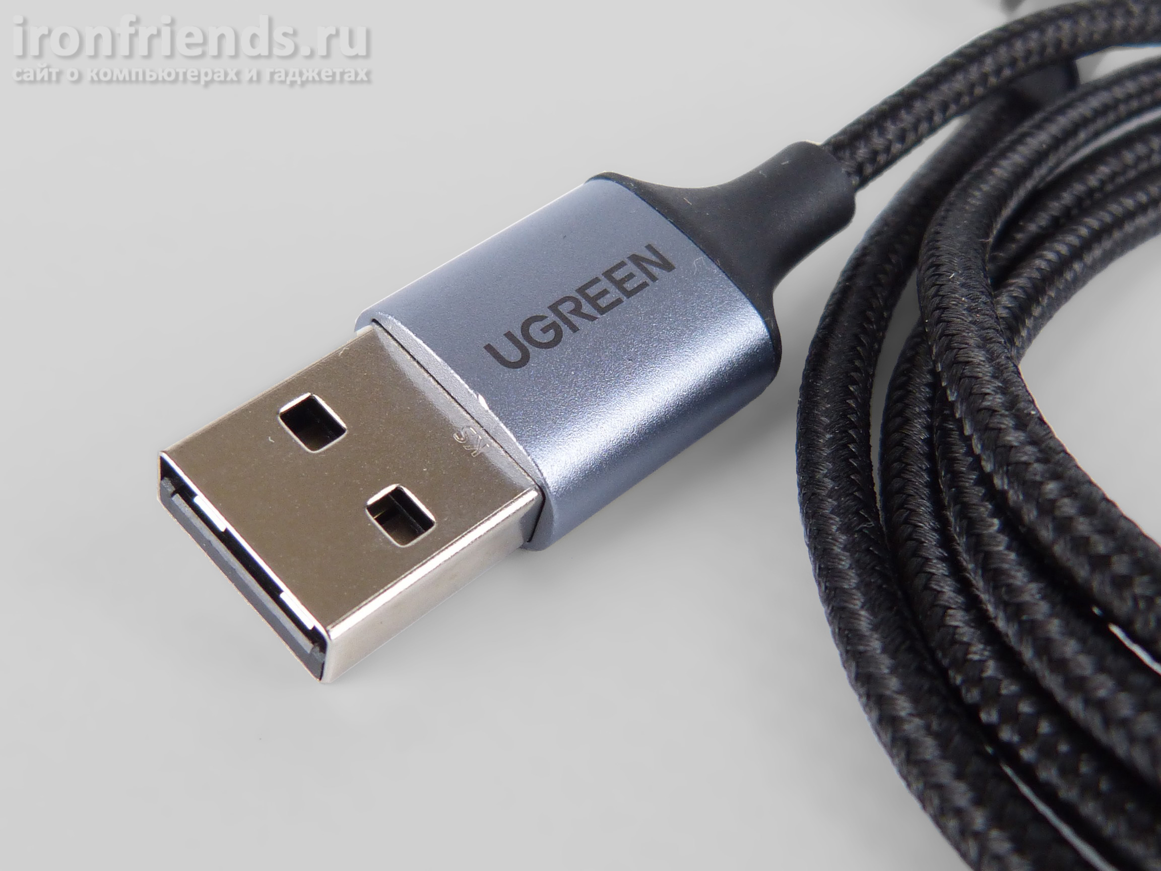 Разъем USB кабеля Ugreen с круглым коннектором